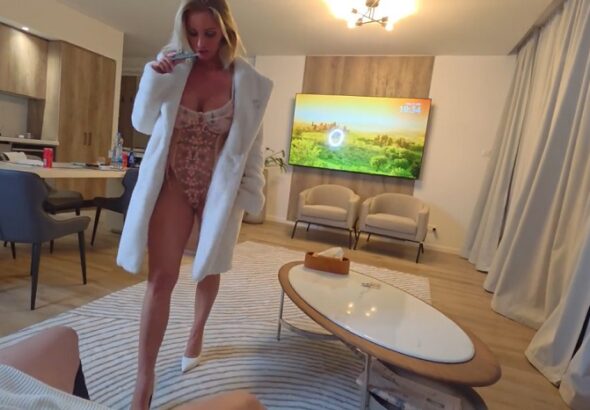 Candy Samira Fremden Typen aus einer Hotelbar abgeschleppt und gefickt ONS mit drei Cumshots