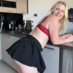 Emily Noir Dreister Hausherr fickt mich hart Wenn seine Frau das wüsste