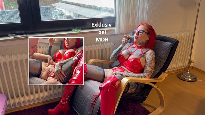 Cat Coxx Ehemann zum devoten Spermalecker erzogen